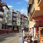Rodzinny, Sloneczny Apartament W Dzielnicy Uzdrowiskowej, Blisko Plazy Колобжег