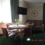 Rodzinny, Sloneczny Apartament W Dzielnicy Uzdrowiskowej, Blisko Plazy Апартаменты