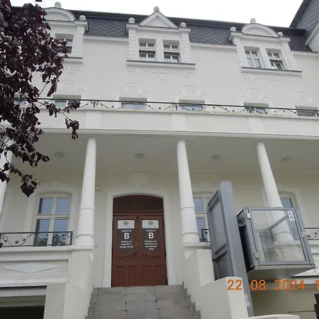 Апартаменты Rodzinny, Sloneczny Apartament W Dzielnicy Uzdrowiskowej, Blisko Plazy *