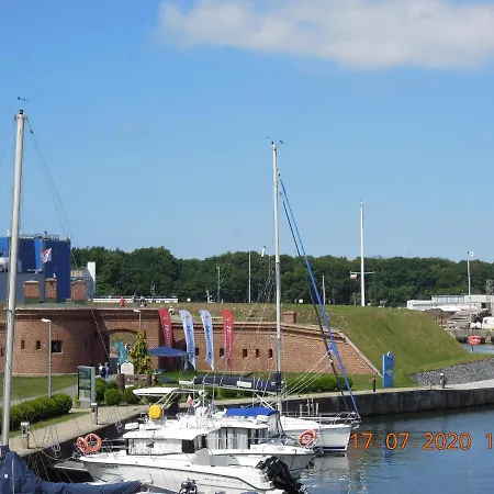 Апартаменти Rodzinny, Sloneczny Apartament W Dzielnicy Uzdrowiskowej, Blisko Plazy *